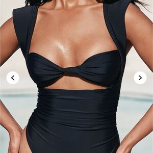 Fashion Nova Black One Piece Swimsuit with Sweetheart Neckline